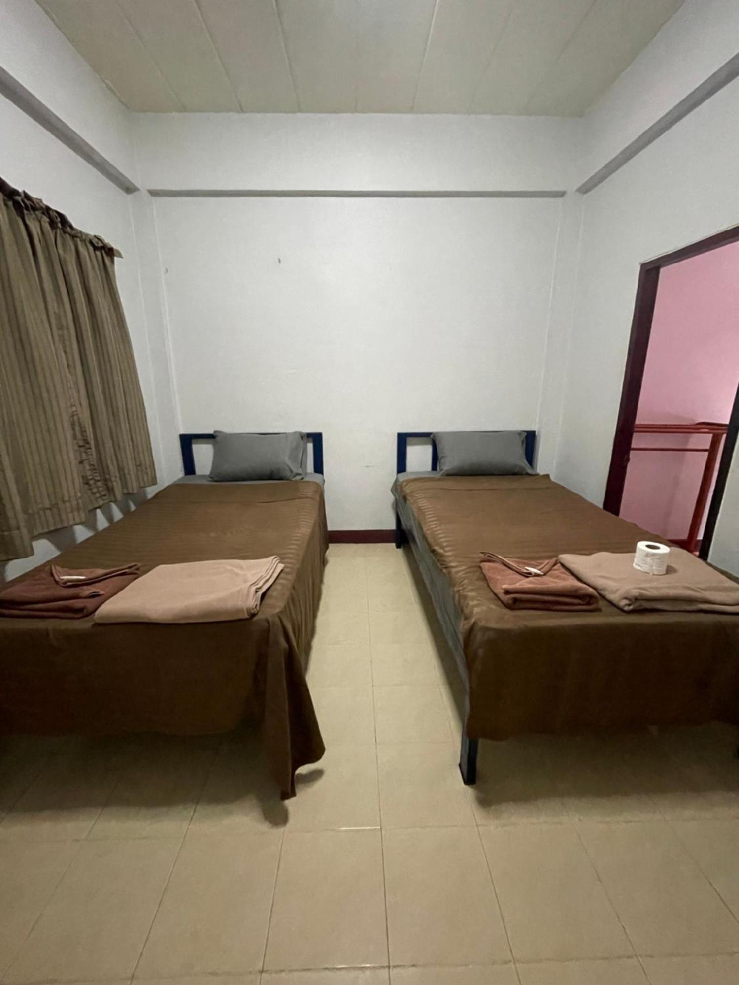 JJ Guesthouse Chiang Mai Extérieur photo