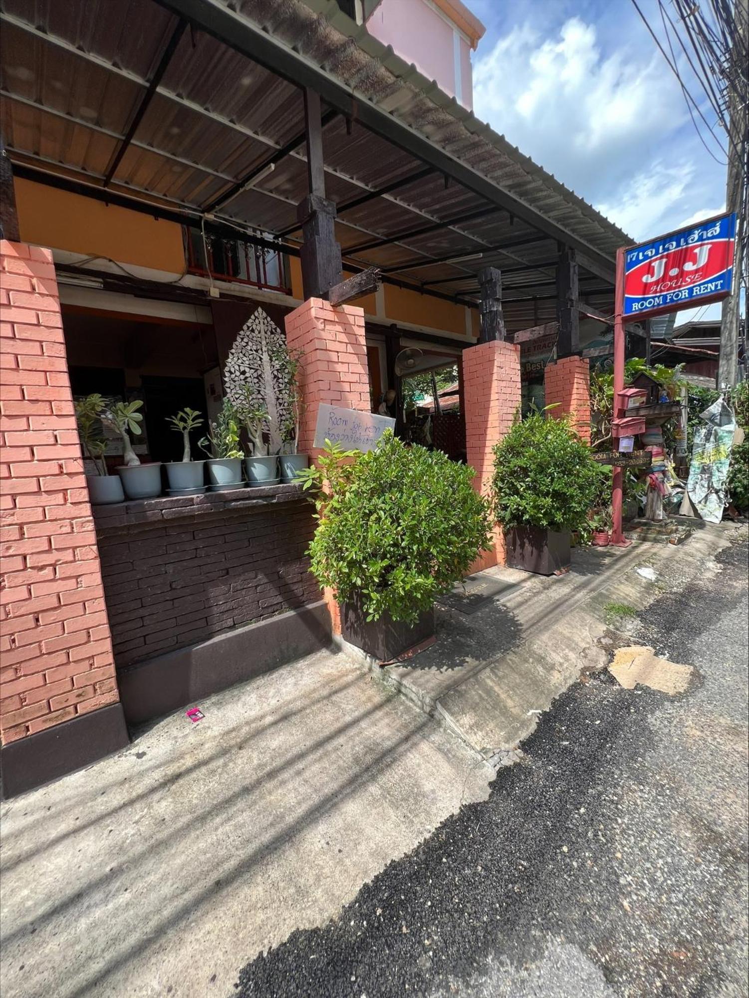 JJ Guesthouse Chiang Mai Extérieur photo